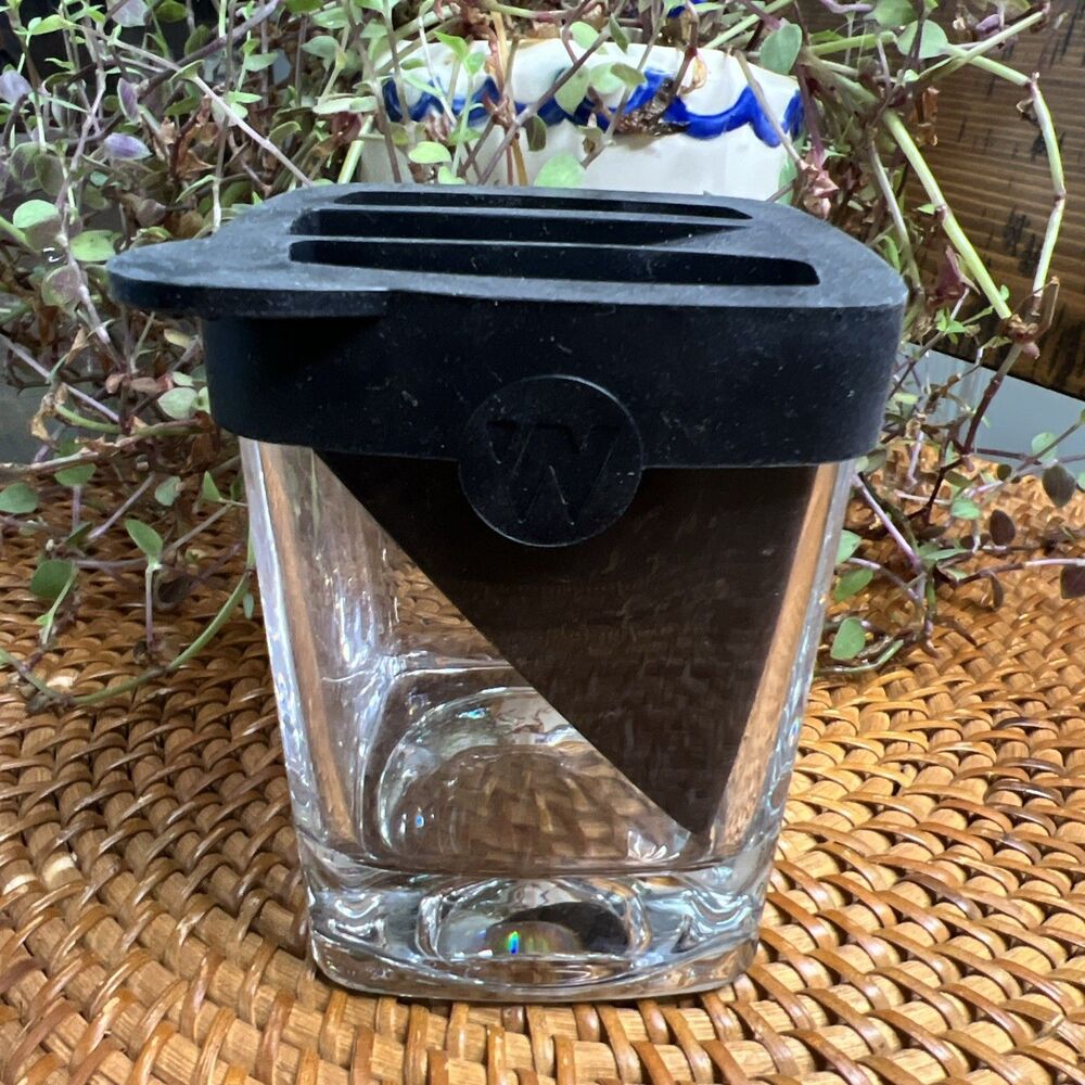 Whiskey Wedge - Iced Whisky Glass Cup Mug With Silicone Ice Cube Mold SW14
